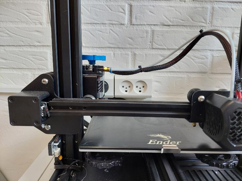 Picture showing the rails on an Creality Ender 3 printer