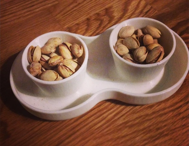 3D printed nuts bowl constructed to be easy to clean
